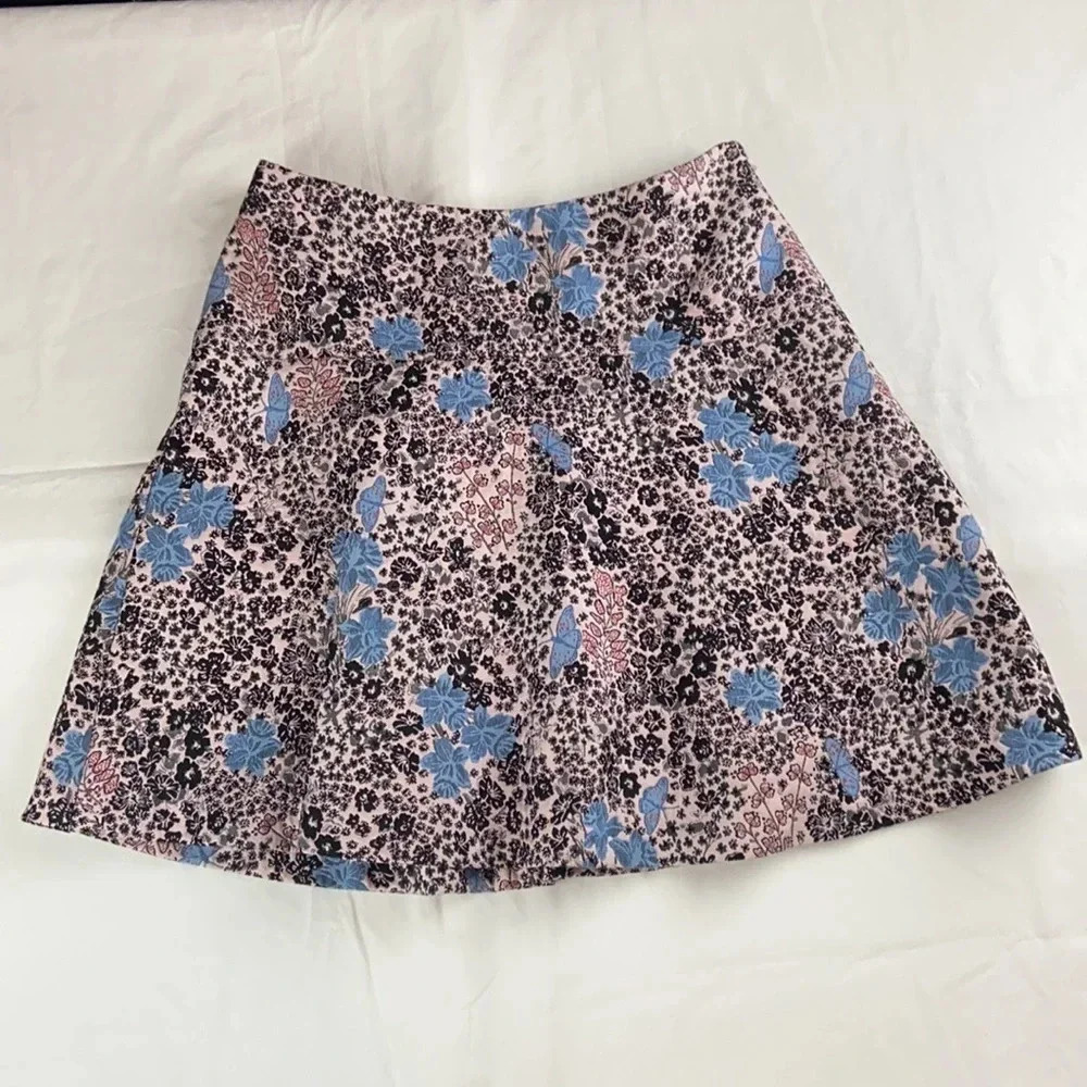 NWT‎ Loft Floral Print Skirt Size 2P